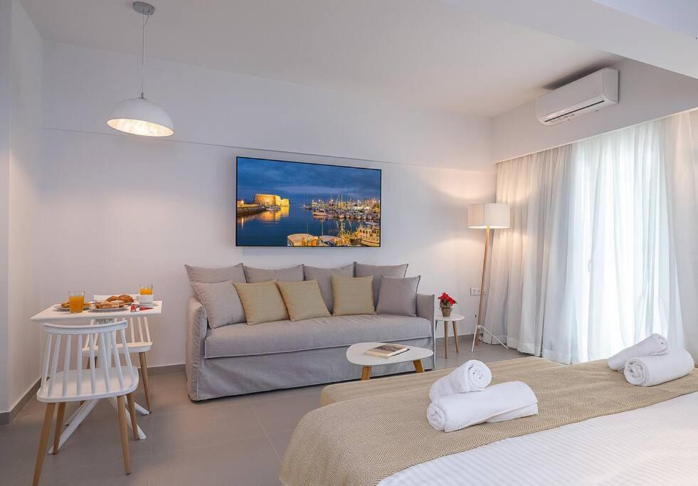 Electra Luxury Apartment At The Heraklion Center Екстериор снимка